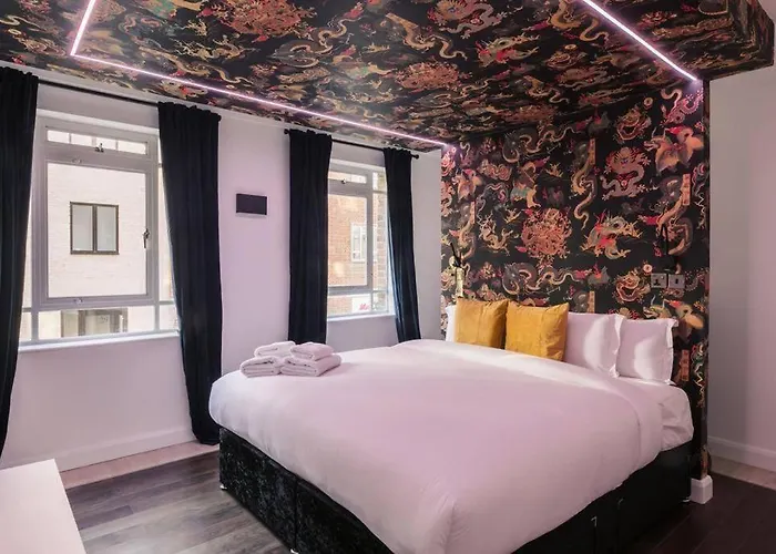 Fitzrovia Apartment 2