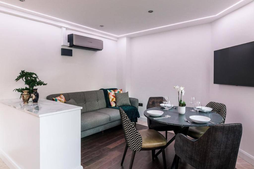 Fitzrovia 2 Apartment *